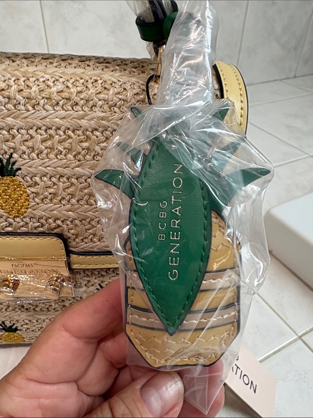 BCBG Generation Pineapple Straw Top-Handle Bag in Yellow with Crossbody Strap - Picture 3 of 11